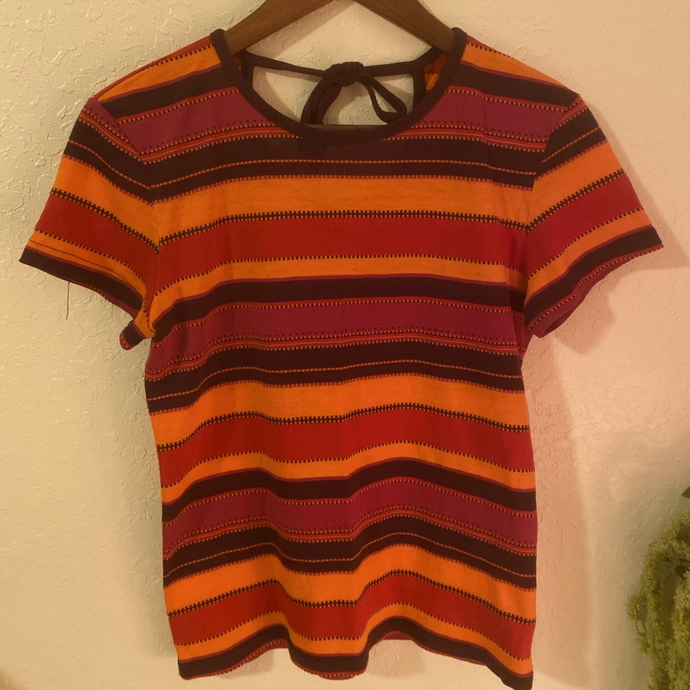 Super cute y2k shirt by the brand Tilt